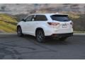 Blizzard Pearl - Highlander XLE Photo No. 3