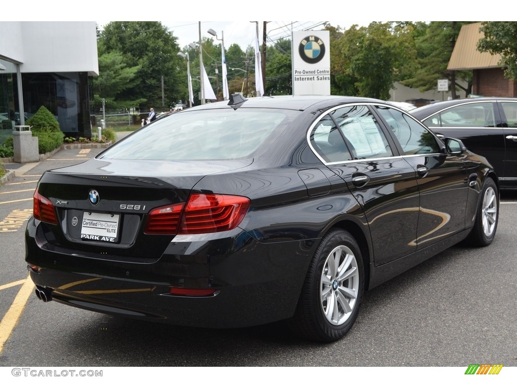 2016 5 Series 528i xDrive Sedan - Black Sapphire Metallic / Black photo #3