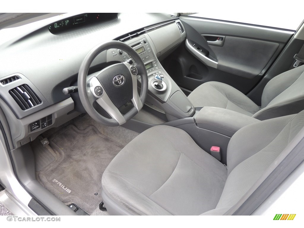 2010 Prius Hybrid III - Classic Silver Metallic / Dark Gray photo #16