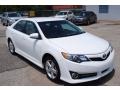 Super White - Camry SE Photo No. 7
