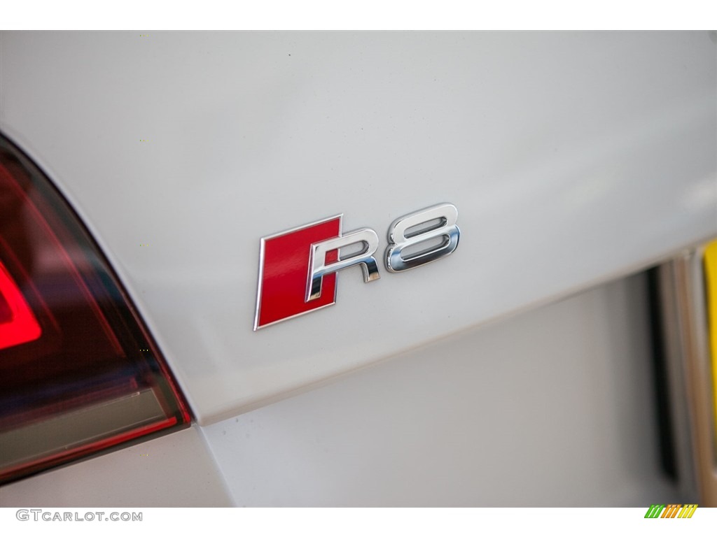 2015 R8 Spyder V8 - Ibis White / Black photo #7