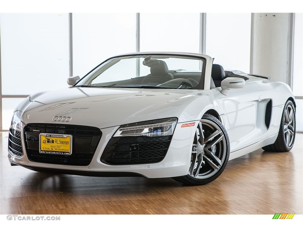 2015 R8 Spyder V8 - Ibis White / Black photo #13