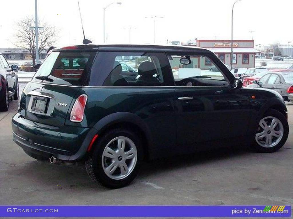 2006 Cooper Hardtop - British Racing Green Metallic / Black/Panther Black photo #2