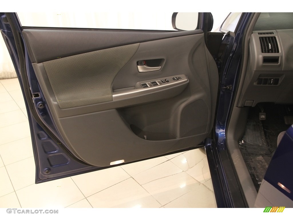 2013 Prius v Three Hybrid - Blue Ribbon Metallic / Dark Gray photo #4
