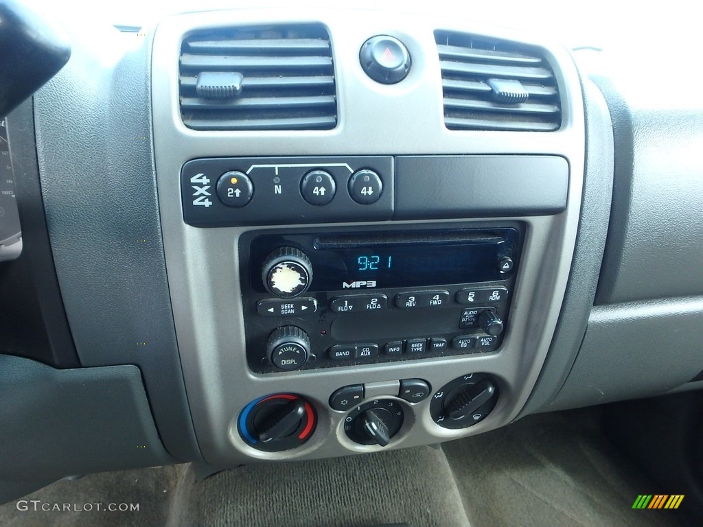 2005 Colorado LS Crew Cab 4x4 - Superior Blue Metallic / Very Dark Pewter photo #13