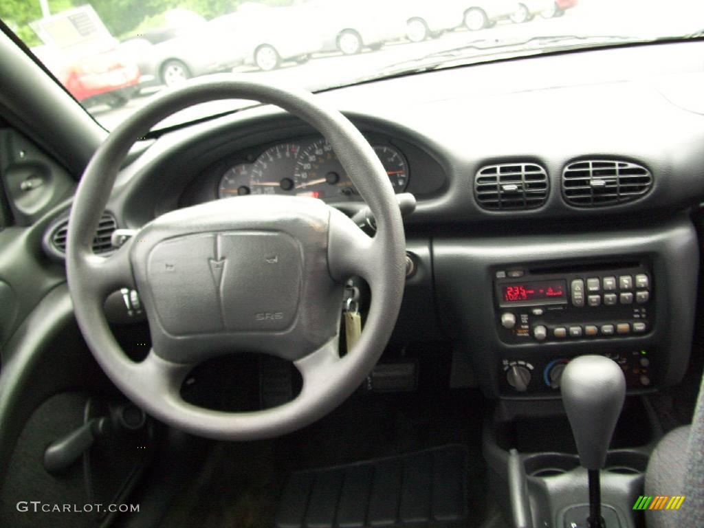 2002 Sunfire SE Coupe - Indigo Blue Metallic / Graphite photo #15