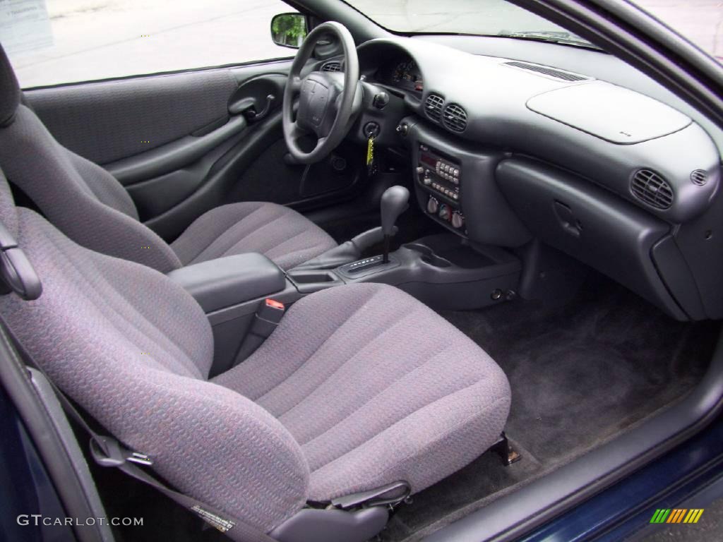 2002 Sunfire SE Coupe - Indigo Blue Metallic / Graphite photo #17