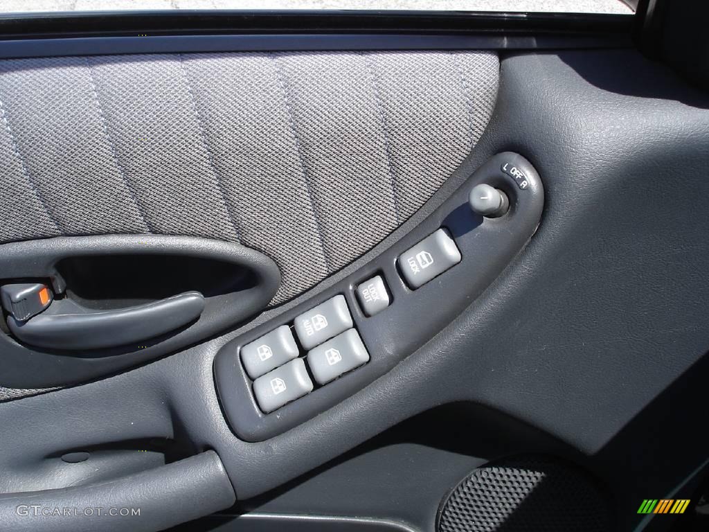 2003 Grand Prix Limited Edition GT Sedan - Blue Black Metallic / Limited Edition Graphite photo #21