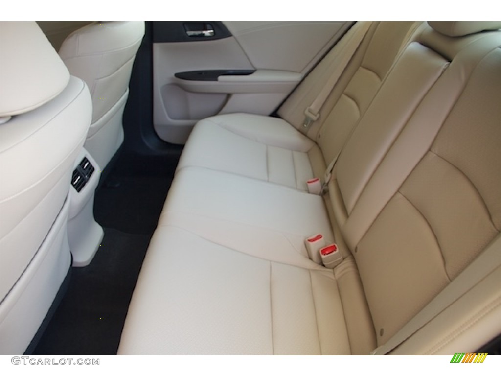 2017 Honda Accord Hybrid EX-L Sedan Rear Seat Photo #114451057