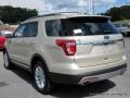 2017 White Gold Ford Explorer XLT  photo #3