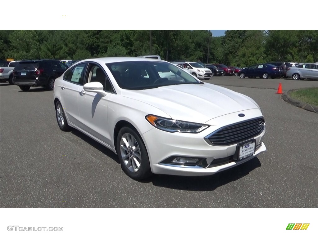 2017 Fusion SE - White Platinum / Medium Light Stone photo #1