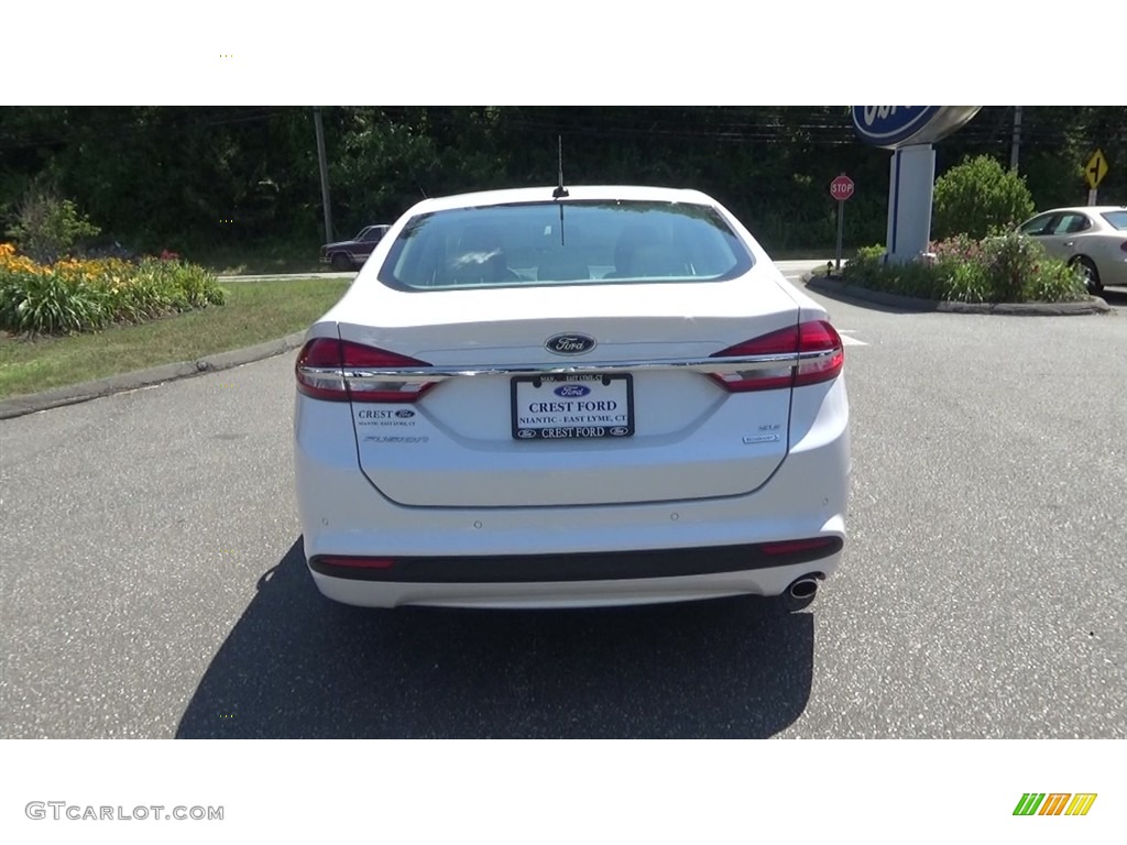 2017 Fusion SE - White Platinum / Medium Light Stone photo #6