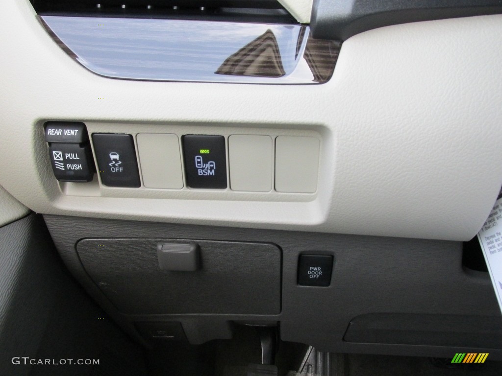2016 Sienna XLE - Creme Brulee Mica / Dark Bisque photo #33