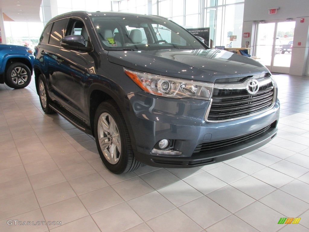 Shoreline Blue Pearl Toyota Highlander