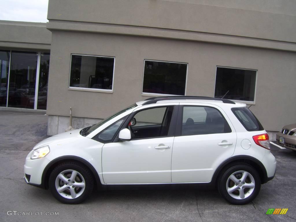 2007 SX4 AWD - Pearl White / Black photo #2