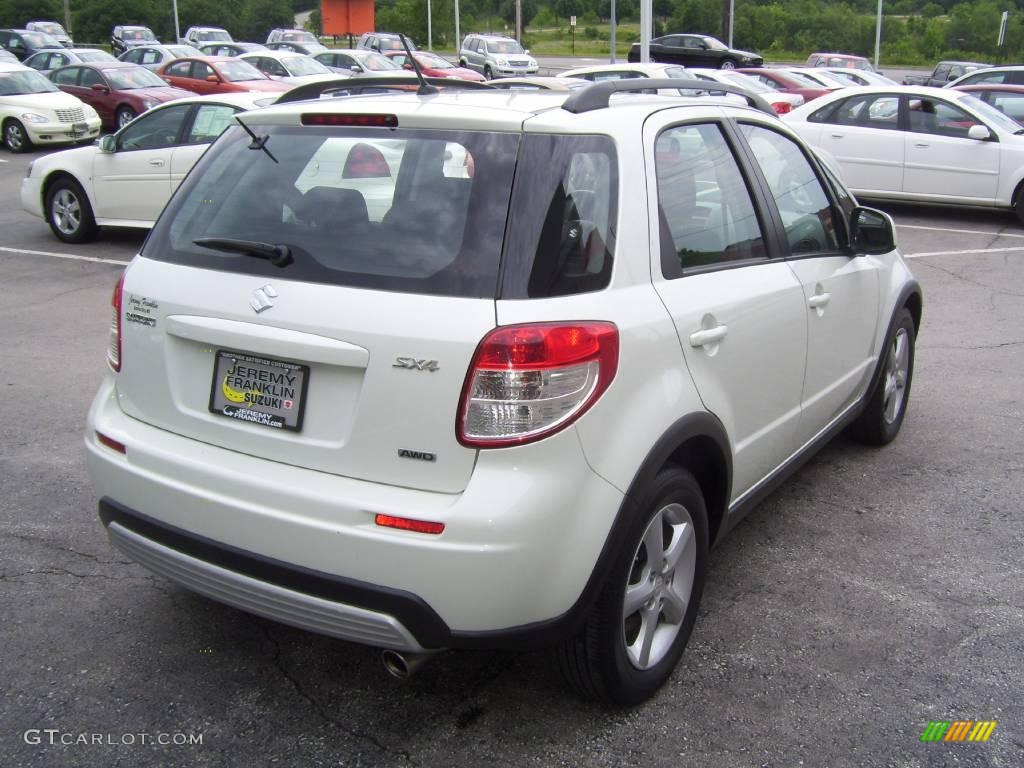 2007 SX4 AWD - Pearl White / Black photo #5