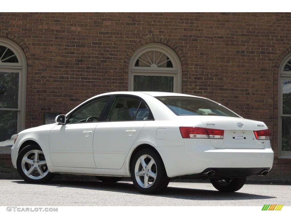 2007 Sonata SE V6 - Arctic White / Gray photo #9