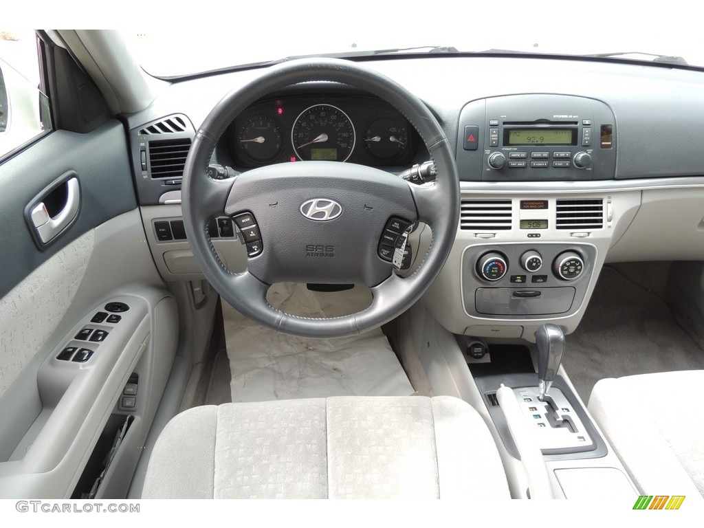 2007 Sonata SE V6 - Arctic White / Gray photo #13