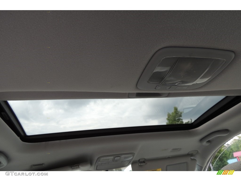 2007 Sonata SE V6 - Arctic White / Gray photo #29