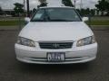 2001 Super White Toyota Camry LE  photo #2