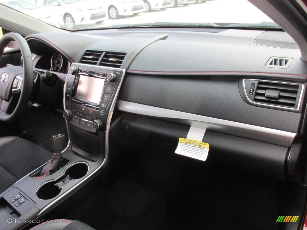 2017 Toyota Camry XSE Black Dashboard Photo #114478300