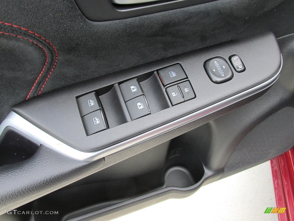 2017 Toyota Camry XSE Controls Photo #114478405