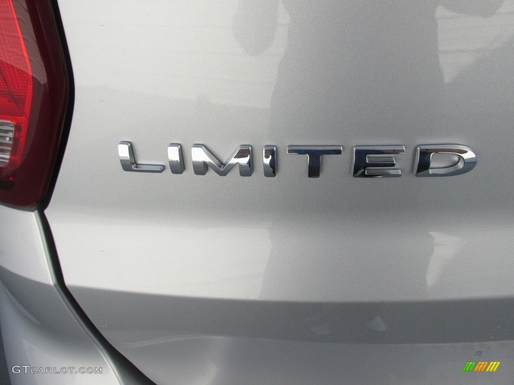 2017 Explorer Limited - Ingot Silver / Ebony Black photo #13