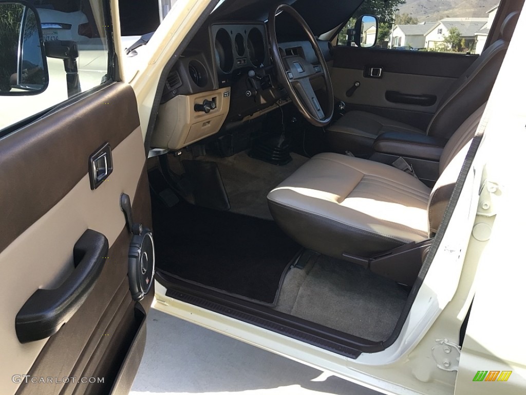 1987 Toyota Land Cruiser FJ60 Front Seat Photo #114498501