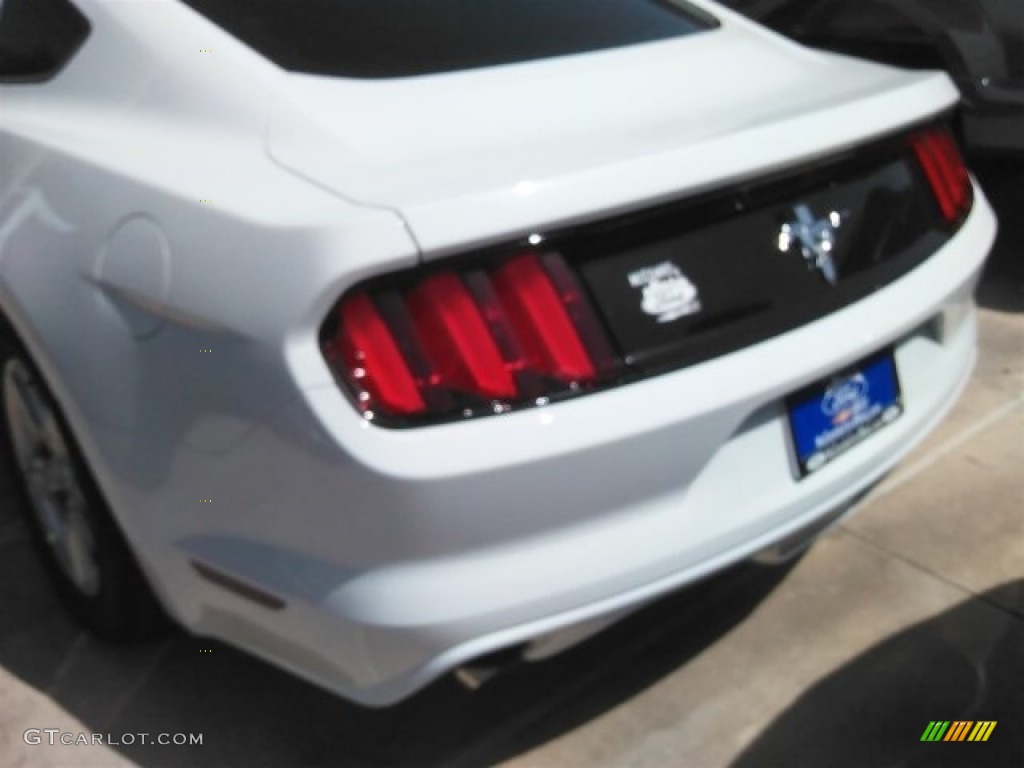 2017 Mustang V6 Coupe - Oxford White / Ebony photo #11