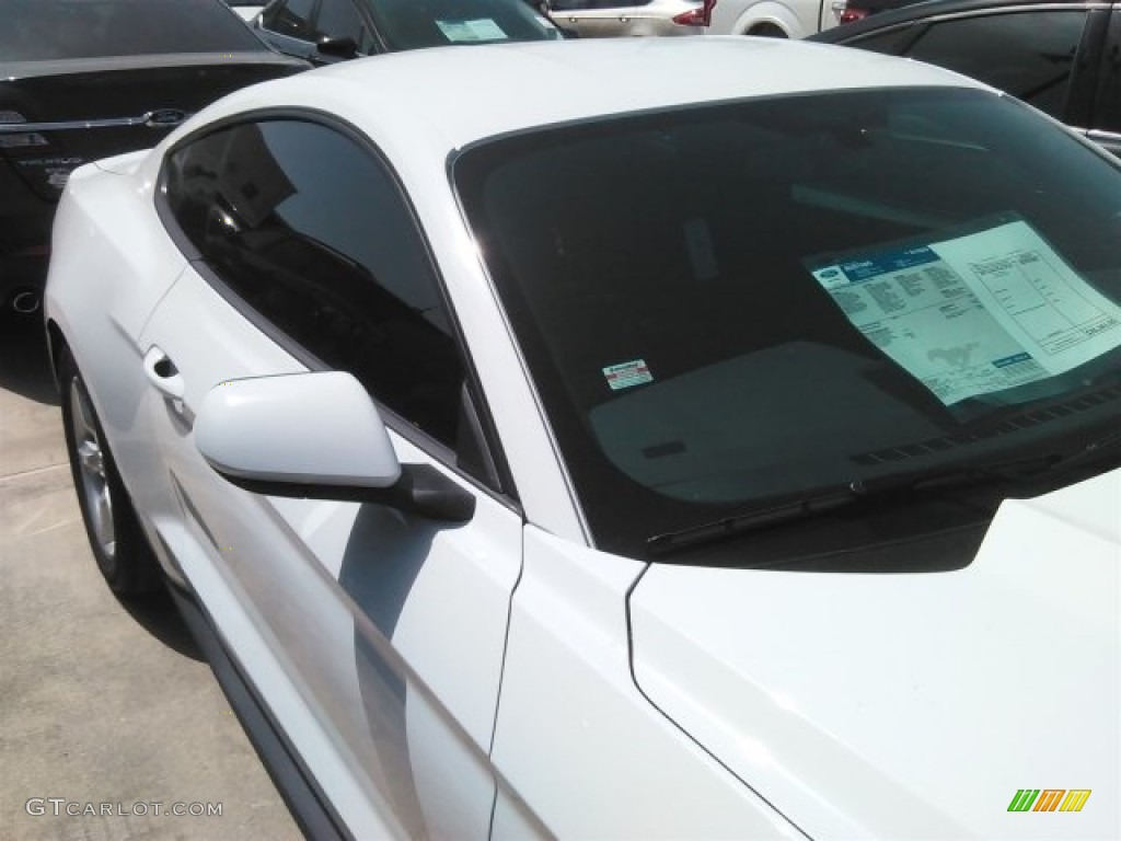 2017 Mustang V6 Coupe - Oxford White / Ebony photo #16