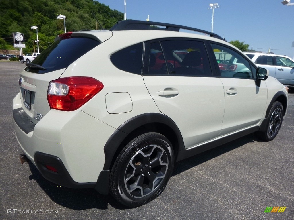 2014 XV Crosstrek 2.0i Premium - Desert Khaki / Black photo #2