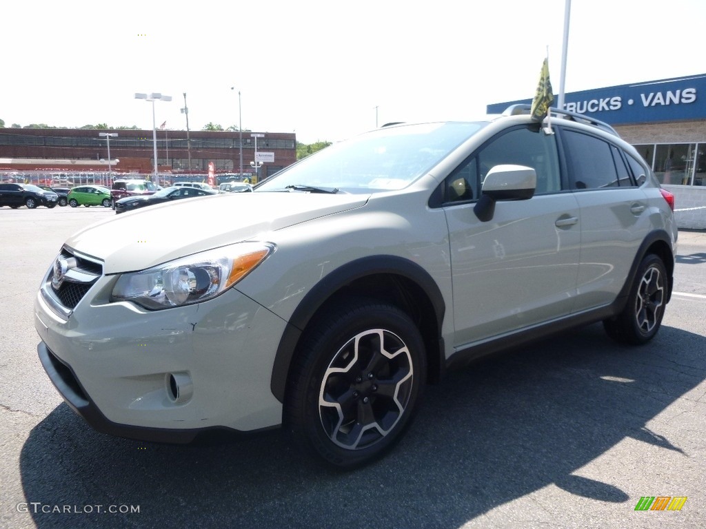 2014 XV Crosstrek 2.0i Premium - Desert Khaki / Black photo #7