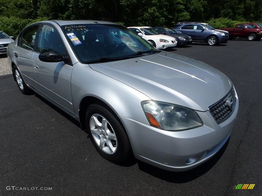 2005 Altima 2.5 S - Sheer Silver Metallic / Charcoal photo #5