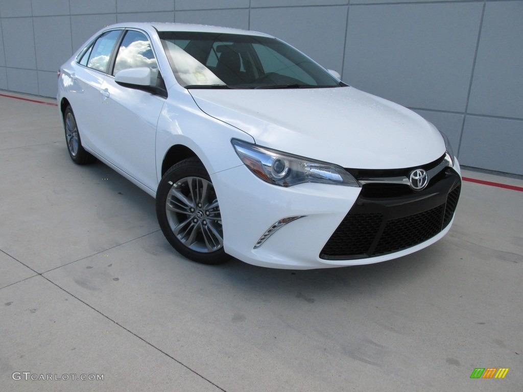 Super White 2017 Toyota Camry SE Exterior Photo #114508761