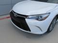 Super White - Camry SE Photo No. 10