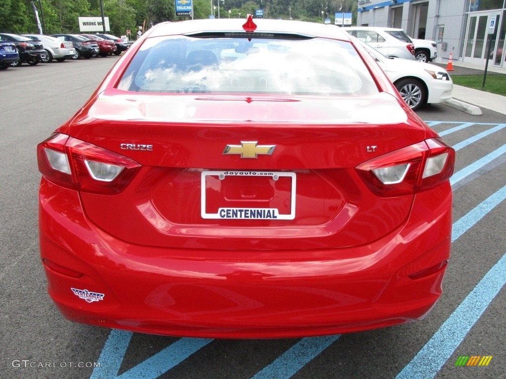 2016 Cruze LT Sedan - Red Hot / Jet Black photo #5