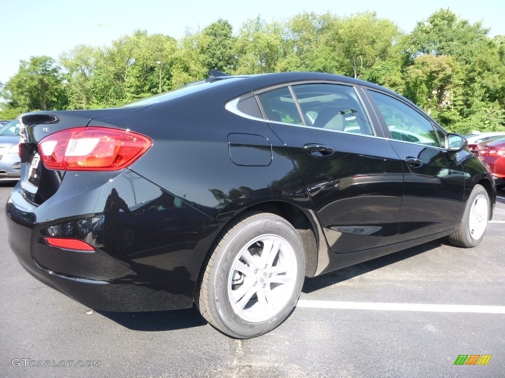 2016 Cruze LT Sedan - Mosaic Black Metallic / Jet Black photo #5