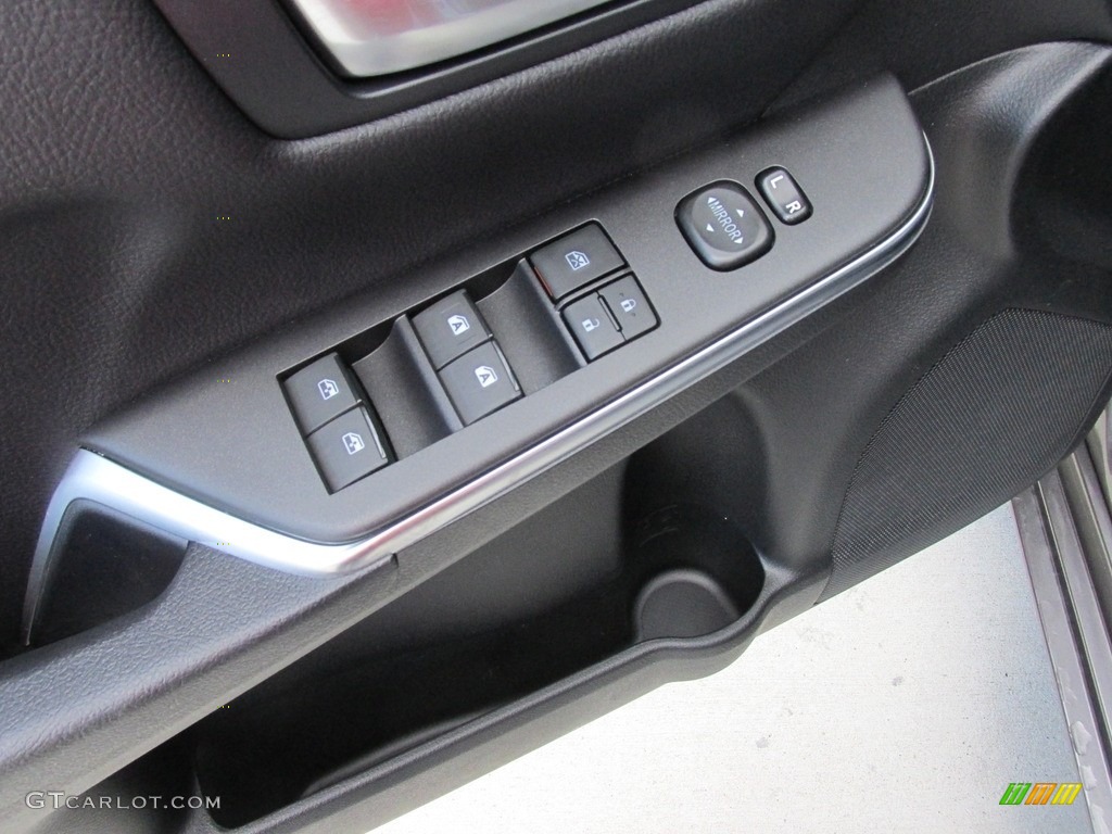 2017 Toyota Camry SE Controls Photo #114509815