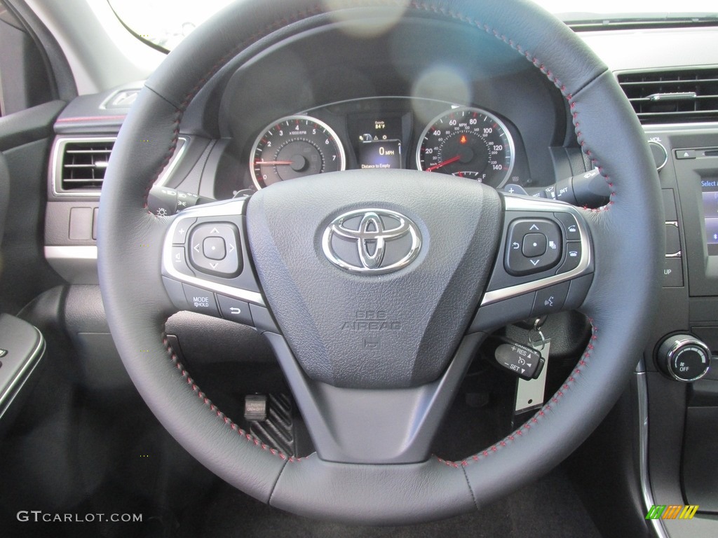 2017 Toyota Camry SE Black Steering Wheel Photo #114510018