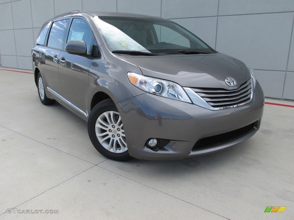 2016 Sienna XLE Premium - Predawn Gray Mica / Ash photo #2