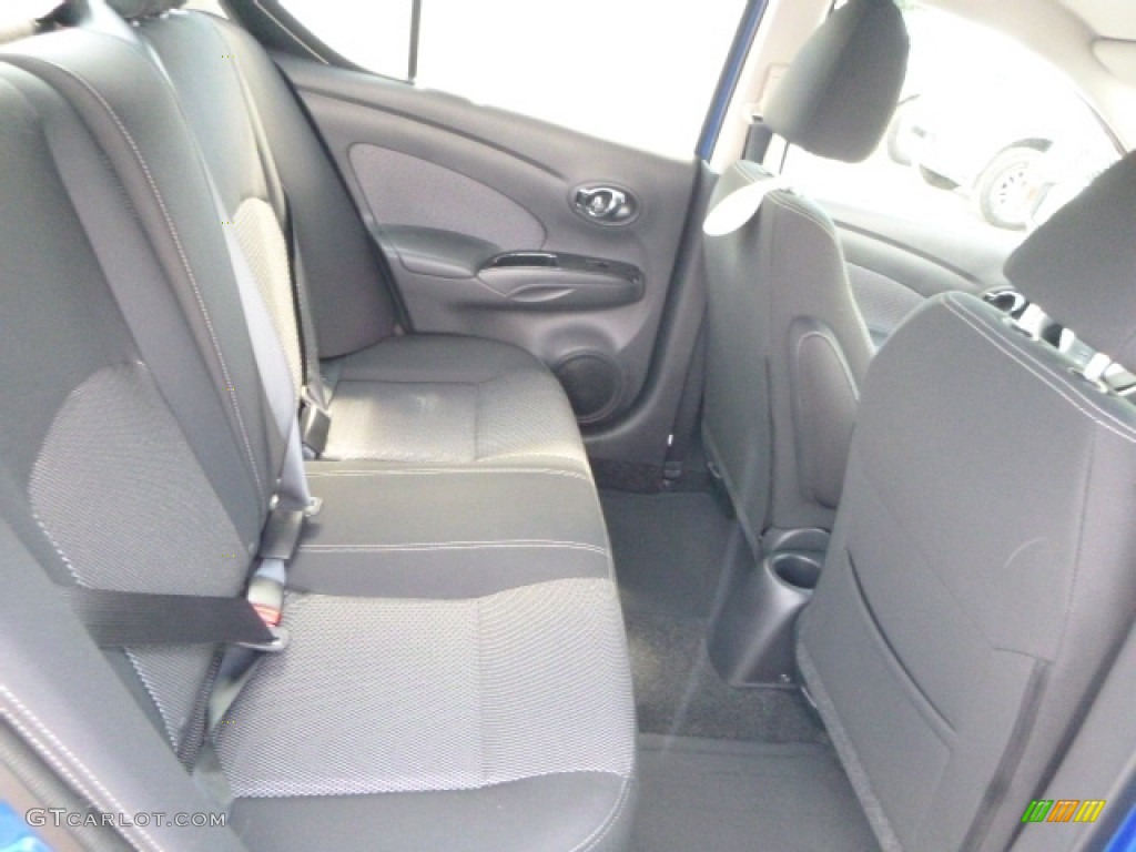 2016 Versa SV Sedan - Metallic Blue / Charcoal photo #5