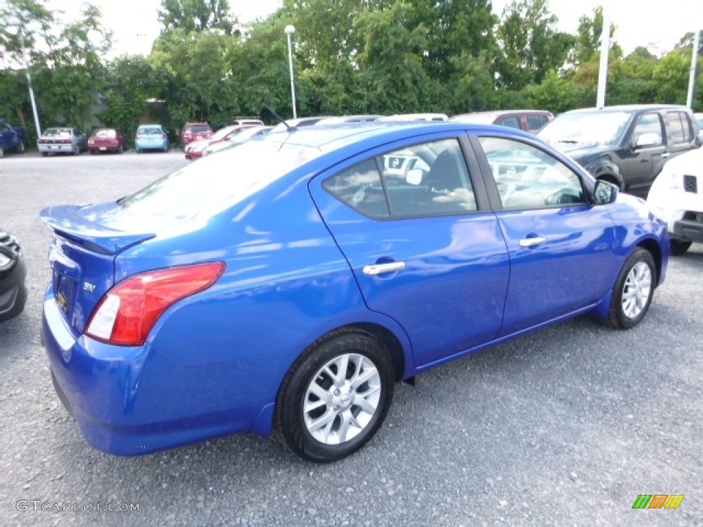 2016 Versa SV Sedan - Metallic Blue / Charcoal photo #7