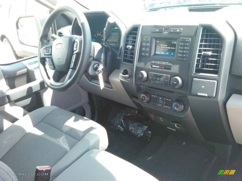 2016 F150 XL SuperCab - Ingot Silver / Medium Earth Gray photo #15