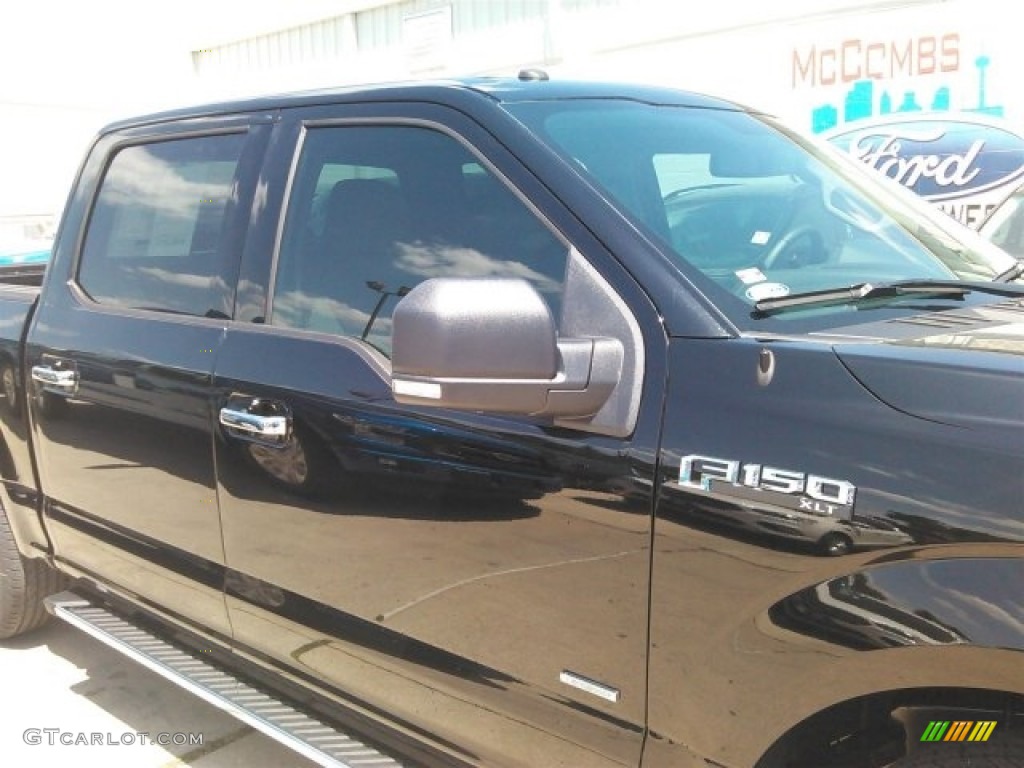 2016 F150 XLT SuperCrew - Shadow Black / Medium Earth Gray photo #4