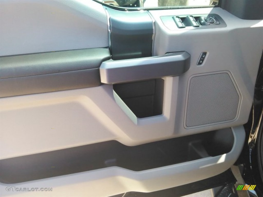 2016 F150 XLT SuperCrew - Shadow Black / Medium Earth Gray photo #28