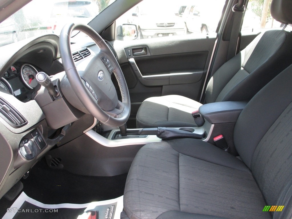 2011 Focus SE Sedan - Sterling Gray Metallic / Charcoal Black photo #10