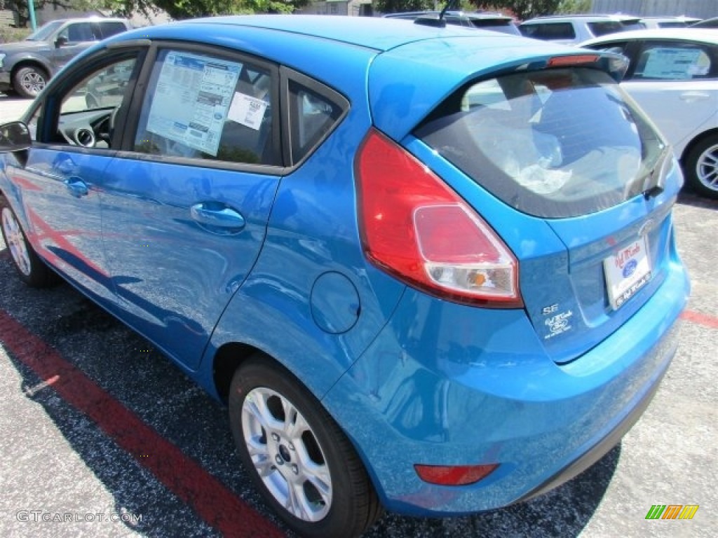 2016 Fiesta SE Hatchback - Blue Candy Metallic / Charcoal Black photo #4