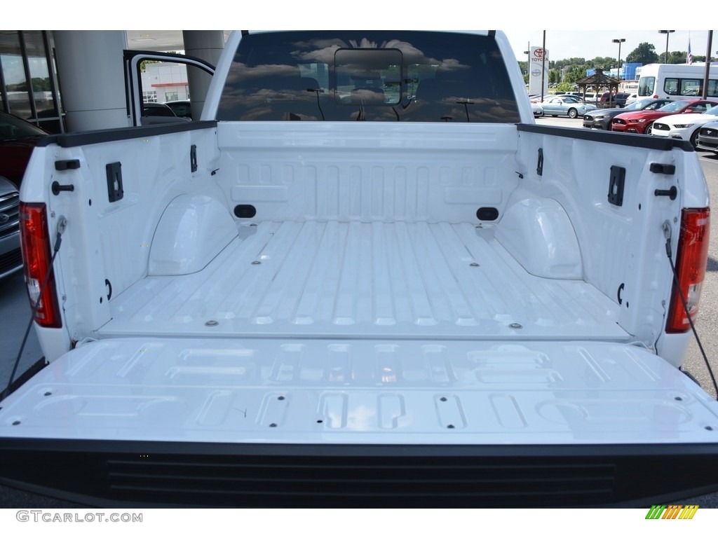 2016 F150 XLT SuperCrew - Oxford White / Medium Earth Gray photo #10