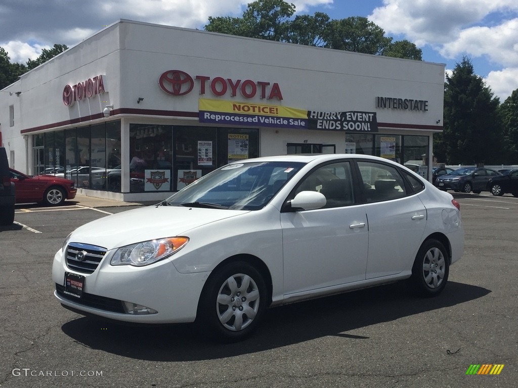 Captiva White Hyundai Elantra