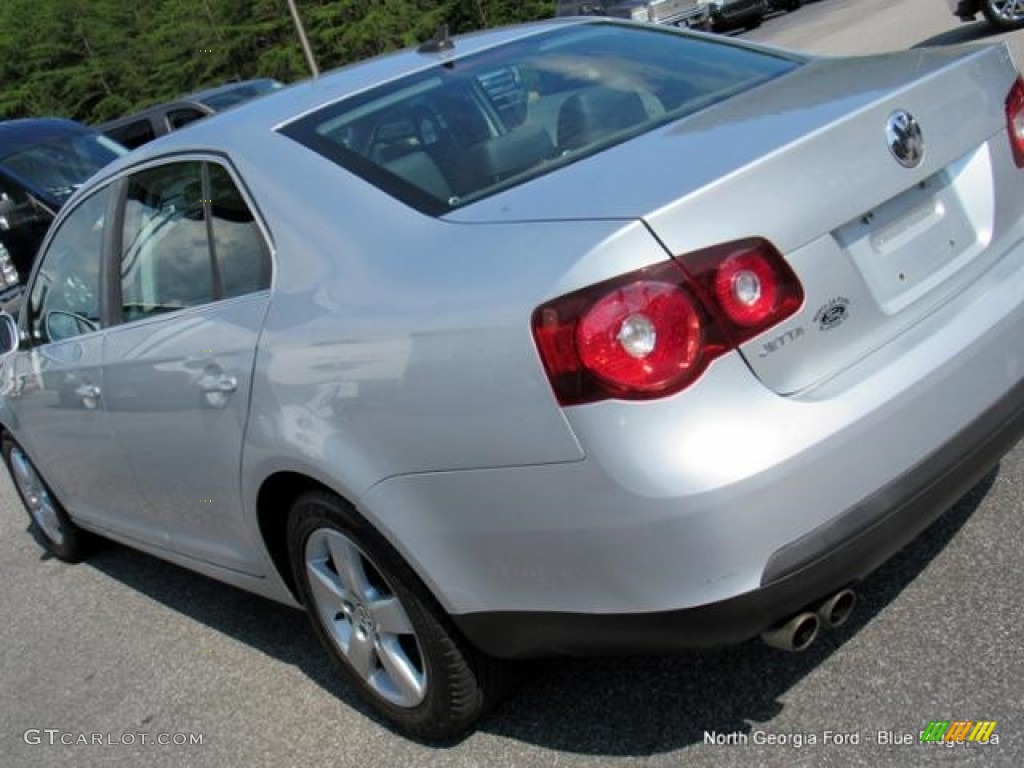 2008 Jetta SE Sedan - Reflex Silver Metallic / Art Grey photo #32